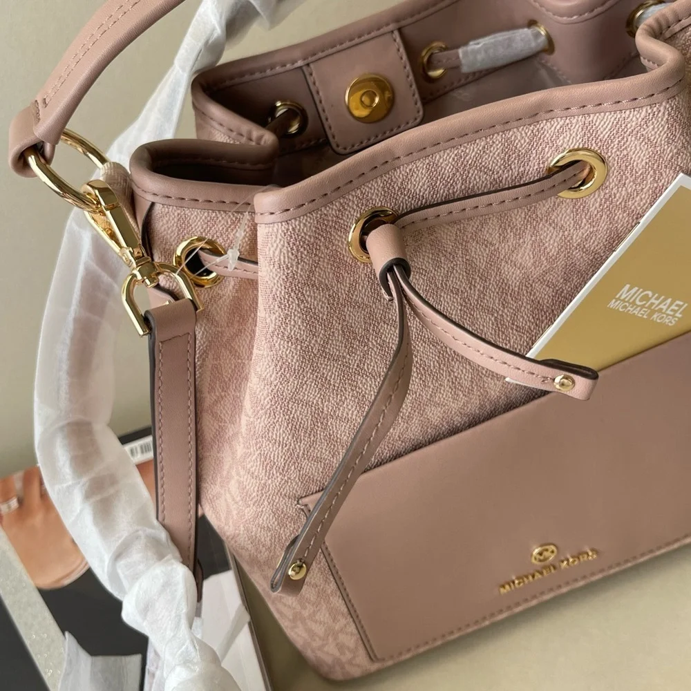 (new+tag) Michael Kors Maeve medium bucket messenger signature monogram pink